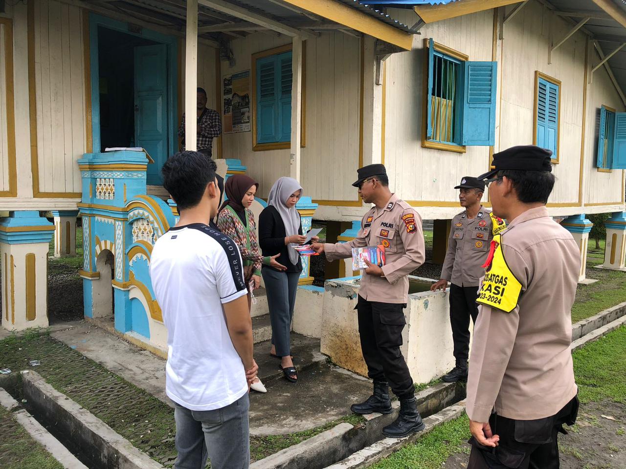 Satgas Preemtif Subsatgas Binmas Polresta Pekanbaru Sambangi Warga Sebagai Langkah Cooling System Me